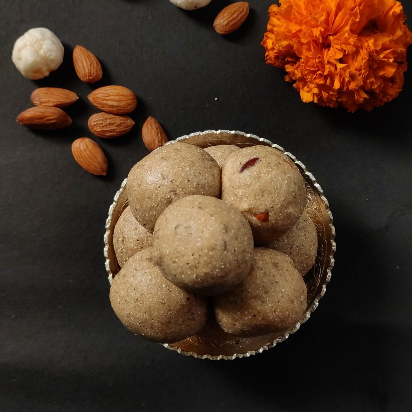 Ragi Laddoo with Dates